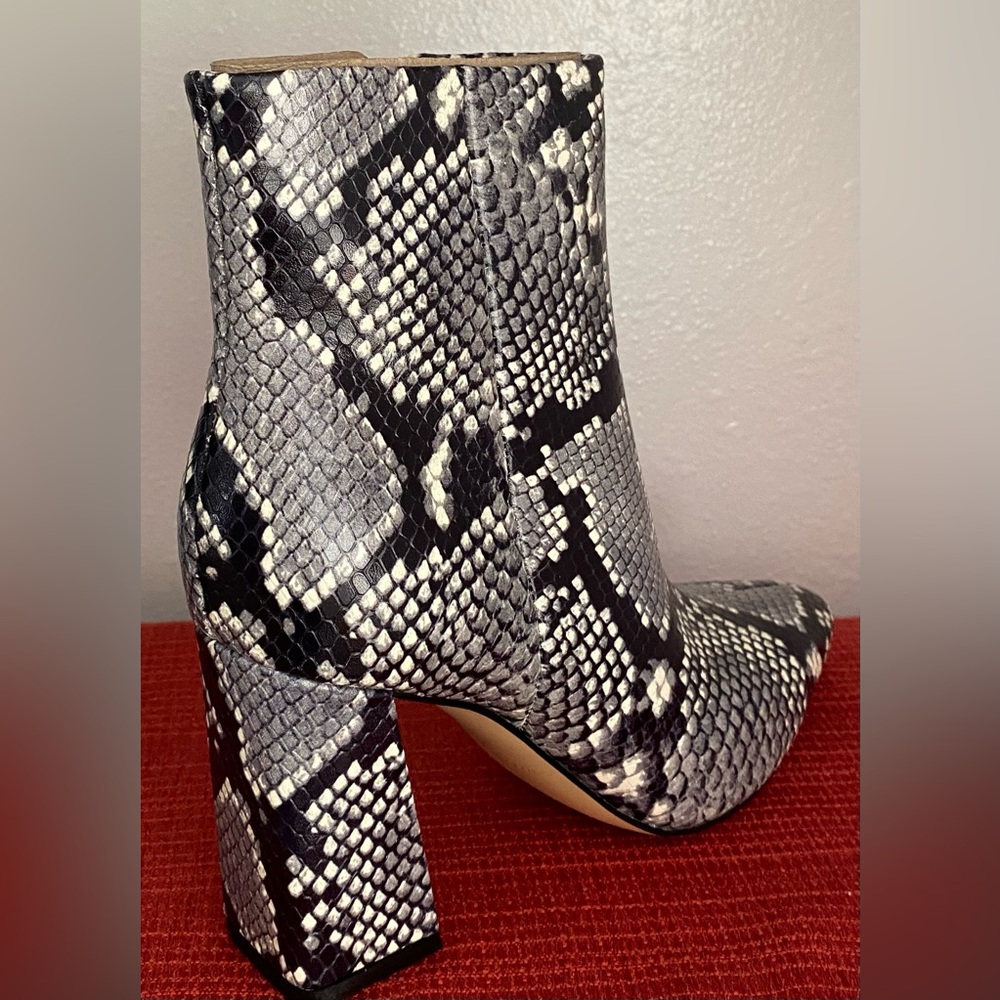 NWT….MARC FISHER LTD SNAKE PRINT BOOTS
